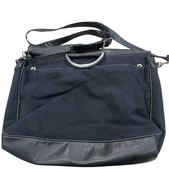 Capezio Black Dancer Bag with adjustable Strap 16 X10 in with several pockets - Picture 2 of 11